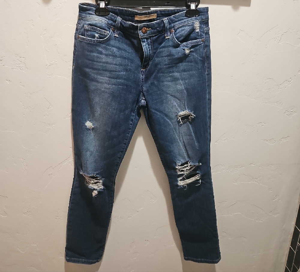 Women's Distressed Blue Jeans